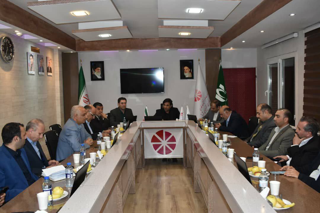 تأکید رئیس سازمان فناوری اطلاعات بر نقش محوری بخش خصوصی در تحقق دولت هوشمند در سفر به تبریز