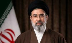آیت الله سیدمجتبی حسینی خامنه‌ای به عنوان رهبر جدید انقلاب انتخاب شد